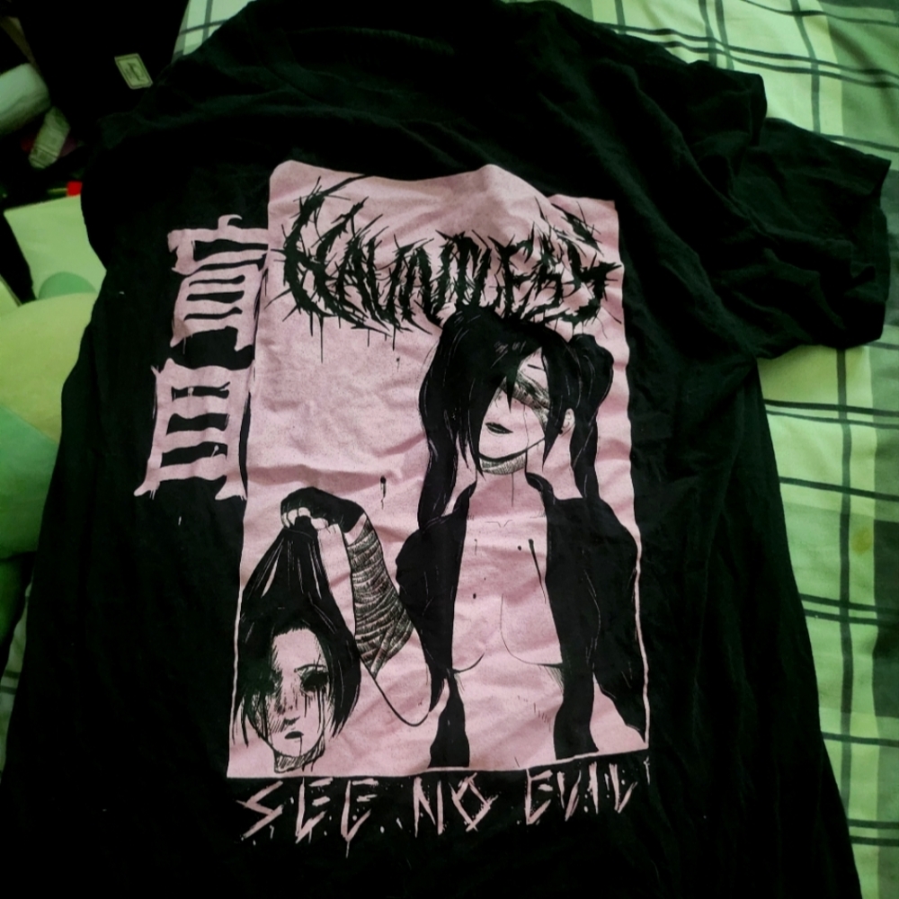 Spencer's Black and Pink Graphic Tee